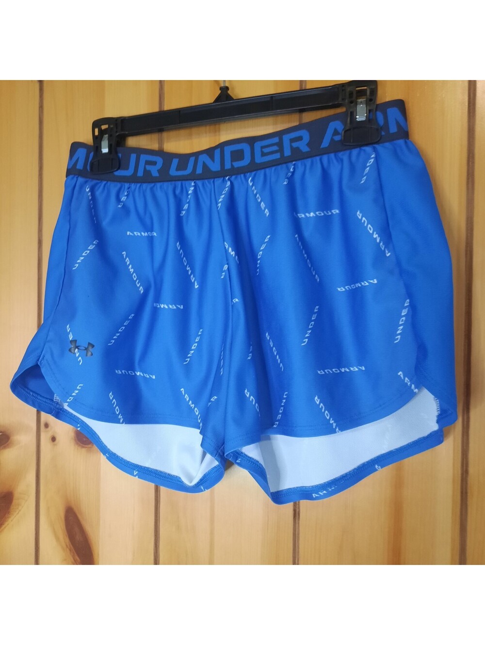 Under Armour Women's Medium Blue Athletic Shorts